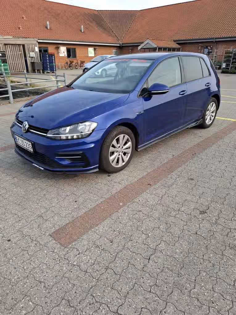 VOLKSWAGEN Golf 7