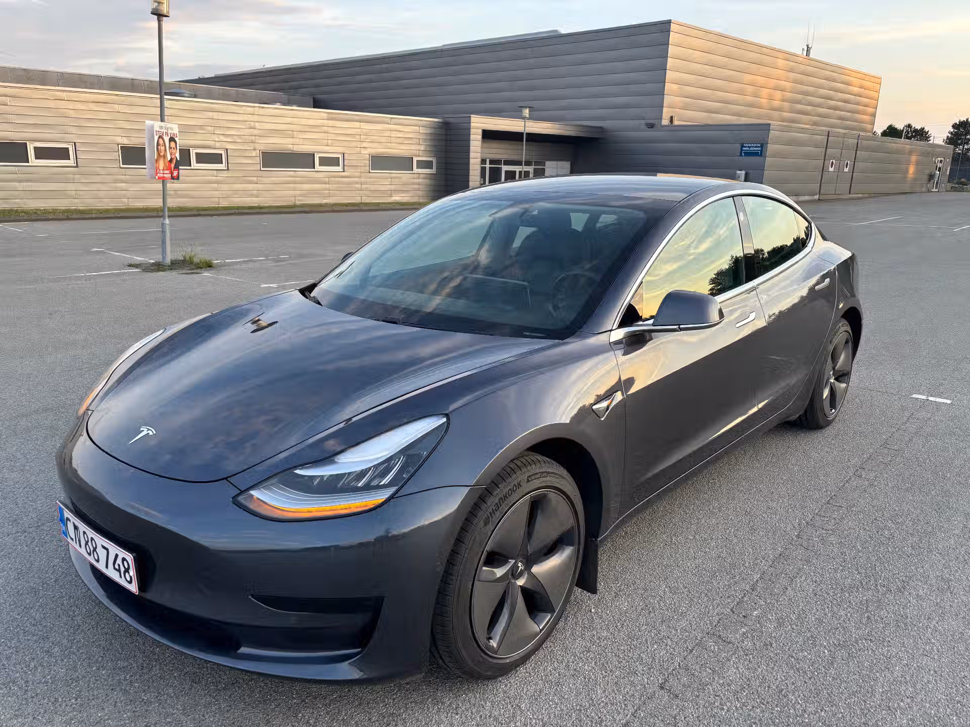 TESLA Model 3