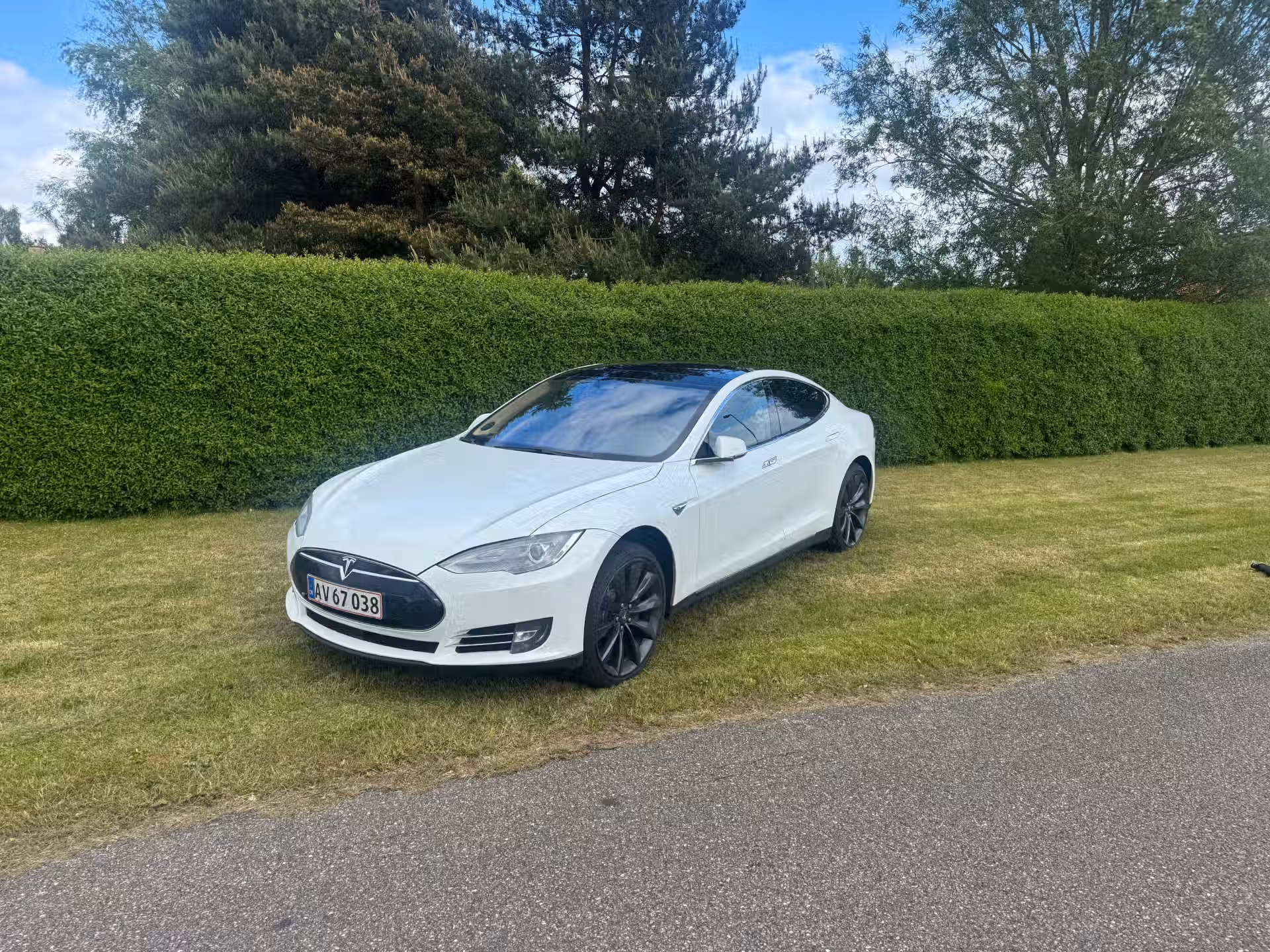 TESLA Model S