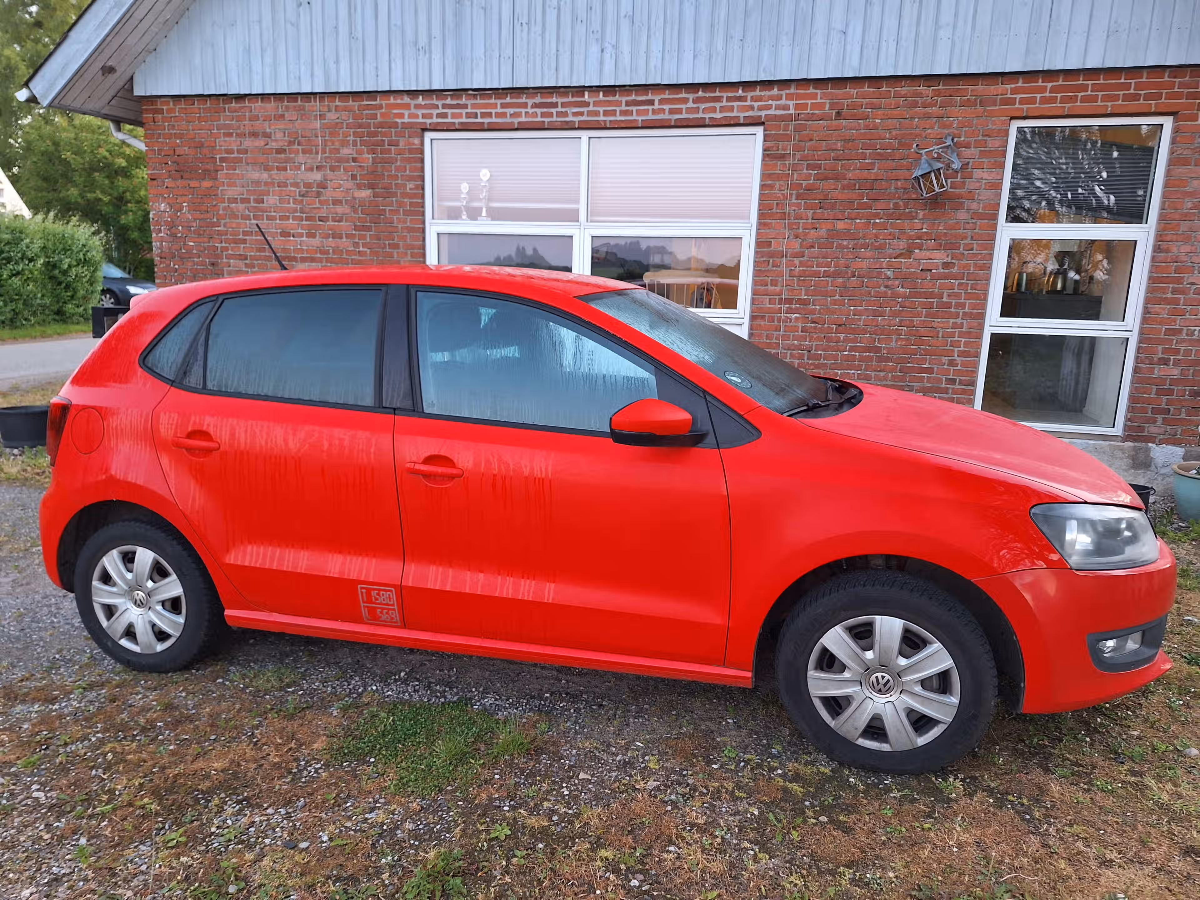 VOLKSWAGEN POLO VAN