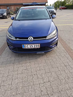 VOLKSWAGEN 
                Golf 7 Thumbnail 2