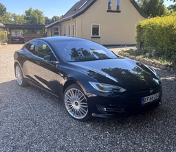TESLA 
                Model S 75 Thumbnail 2