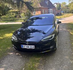 TESLA 
                Model S 75 Thumbnail 4