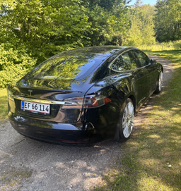 TESLA 
                Model S 75 Thumbnail 7