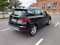 SEAT 
                Arona Thumbnail 6