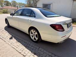 MERCEDES-BENZ 
                E-Klasse Thumbnail 5