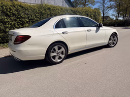 MERCEDES-BENZ 
                E-Klasse Thumbnail 6