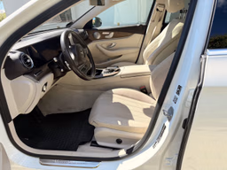 MERCEDES-BENZ 
                E-Klasse Thumbnail 8