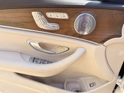 MERCEDES-BENZ 
                E-Klasse Thumbnail 11