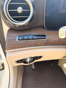 MERCEDES-BENZ 
                E-Klasse Thumbnail 13