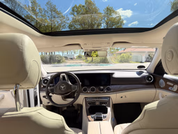 MERCEDES-BENZ 
                E-Klasse Thumbnail 7