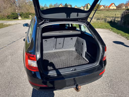 SKODA 
                OCTAVIA COMBI Thumbnail 11