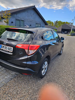 HONDA 
                HR-V Thumbnail 4