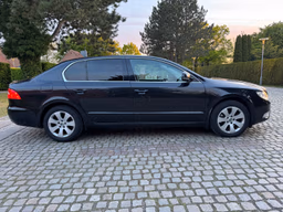 SKODA 
                SUPERB Thumbnail 3