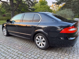SKODA 
                SUPERB Thumbnail 5