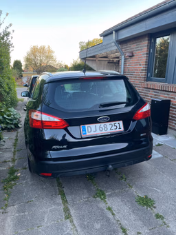 FORD 
                FOCUS Thumbnail 3