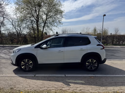 PEUGEOT 
                2008 Thumbnail 4