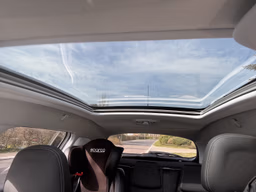 PEUGEOT 
                2008 Thumbnail 15