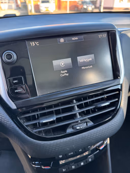 PEUGEOT 
                2008 Thumbnail 12