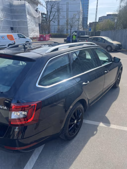SKODA 
                OCTAVIA Thumbnail 5