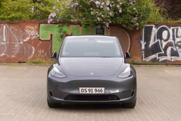 TESLA 
                Model Y Thumbnail 2