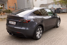 TESLA 
                Model Y Thumbnail 5