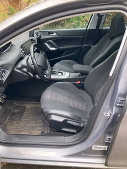 PEUGEOT 
                308 Thumbnail 9