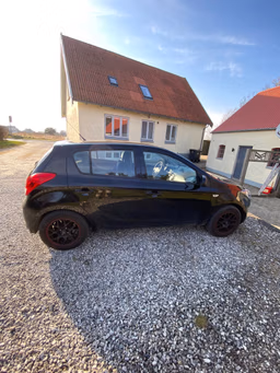 HYUNDAI 
                I20 Thumbnail 4