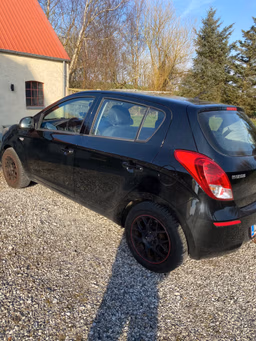 HYUNDAI 
                I20 Thumbnail 5
