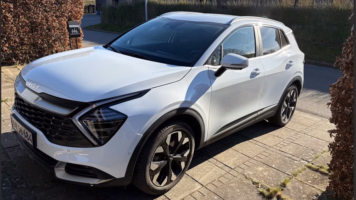 KIA 
                SPORTAGE 1