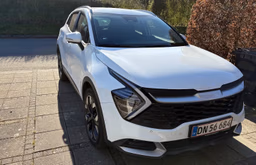 KIA 
                SPORTAGE Thumbnail 3