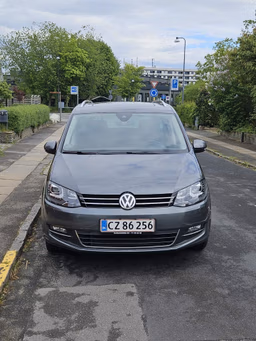 VOLKSWAGEN 
                SHARAN Thumbnail 2