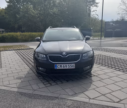 SKODA 
                OCTAVIA COMBI Thumbnail 2