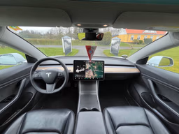 TESLA 
                Model 3 Thumbnail 8