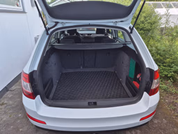 SKODA 
                OCTAVIA COMBI Thumbnail 4