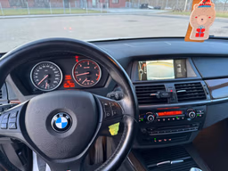 BMW 
                X5 Thumbnail 6