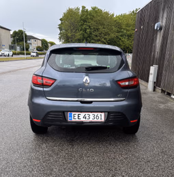 RENAULT 
                Clio Thumbnail 7