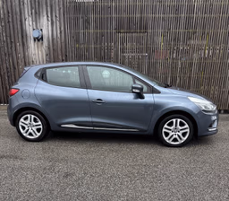 RENAULT 
                Clio Thumbnail 3