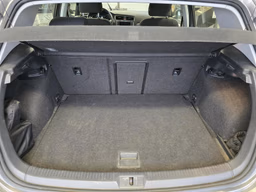 VOLKSWAGEN 
                E-GOLF Thumbnail 10