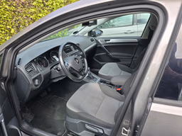 VOLKSWAGEN 
                E-GOLF Thumbnail 7