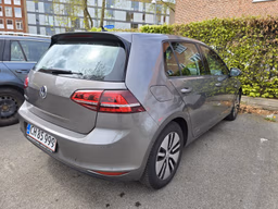 VOLKSWAGEN 
                E-GOLF Thumbnail 5