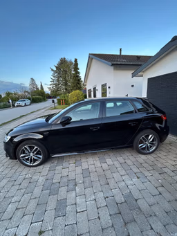 AUDI 
                A 3 SPORTBACK e-tron Thumbnail 3