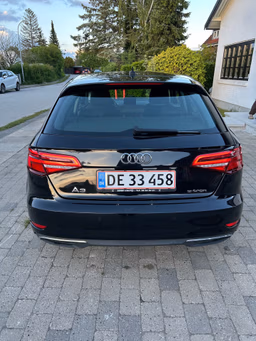 AUDI 
                A 3 SPORTBACK e-tron Thumbnail 6