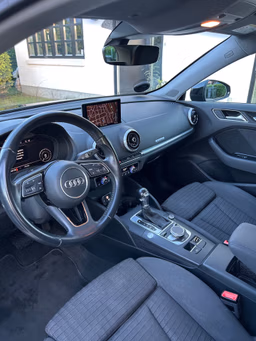 AUDI 
                A 3 SPORTBACK e-tron Thumbnail 7