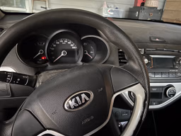 KIA 
                PICANTO Thumbnail 5