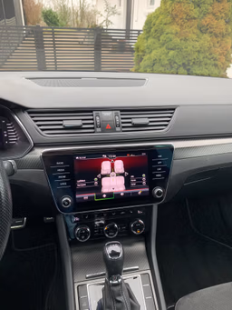 SKODA 
                SUPERB COMBI Thumbnail 7