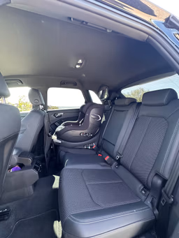 AUDI 
                Q3 Thumbnail 11