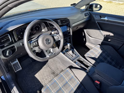 VOLKSWAGEN 
                GOLF Thumbnail 9
