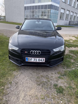 AUDI 
                A5 SPORTBACK Thumbnail 3