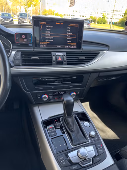 AUDI 
                A6 Thumbnail 10